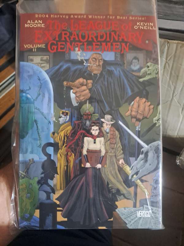 The League Of  Extraordinary Gentlemen Vol.2 [ISBN 9781401201180] (Vertigo)