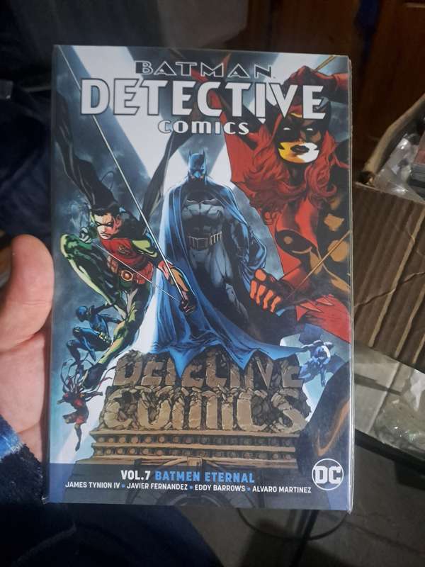 Batman  Detective Comics Vol.7 Batmen Eternal [ISBN 9781401284213] (DC)