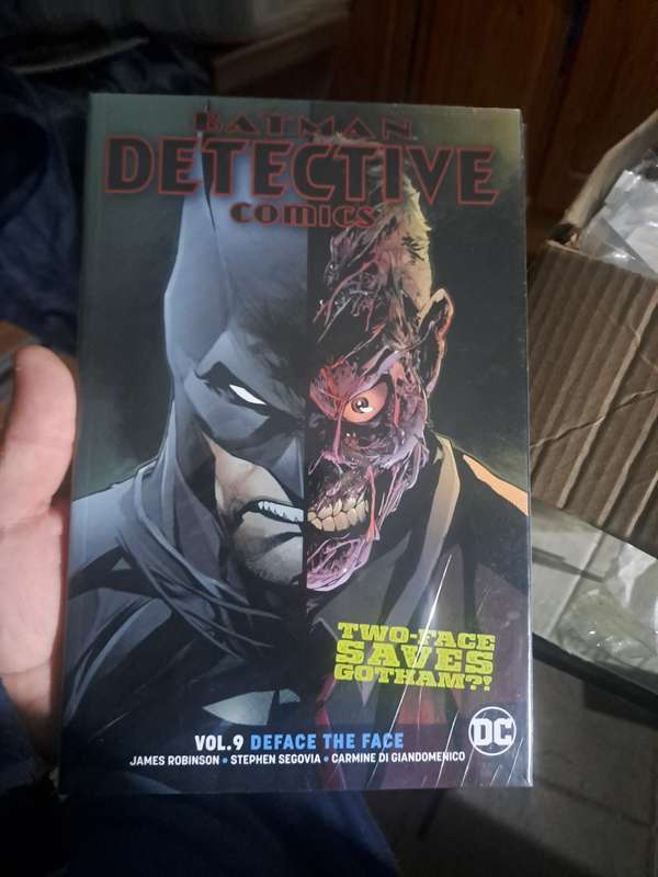 Batman Detective Comics Two-Face Saves Gotham ? Vol.9 Deface The Face [ISBN 9781401299641] (DC)