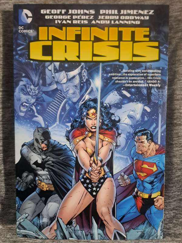 Infinite Crisis [ISBN 9781401210601] (DC Comics)
