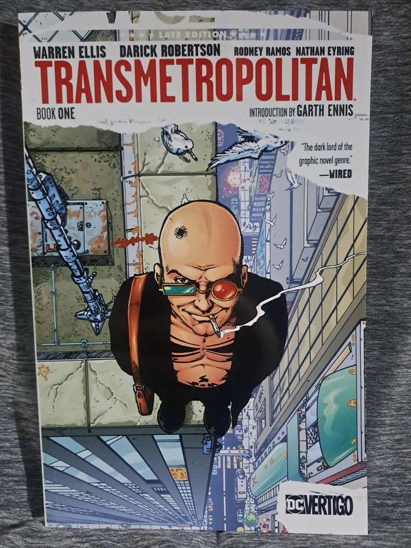 Transmetropolitan [ISBN 9781401287955](DC Vertigo Comics)
