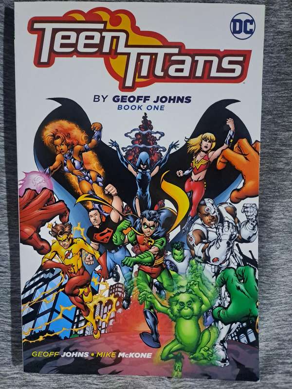 Teen Titans Book One [ISBN 9781401265984](DC Comics)