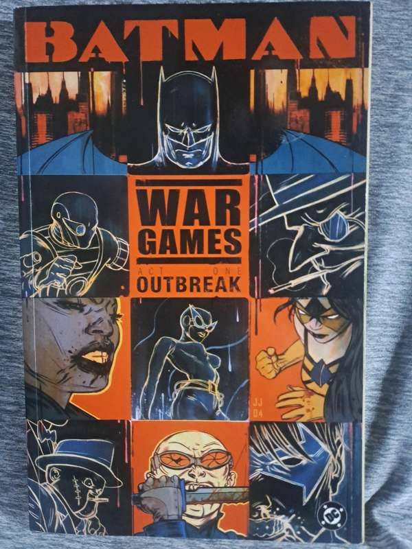 Batman War Games Graphic Novel Set of 3 (DC Comics)