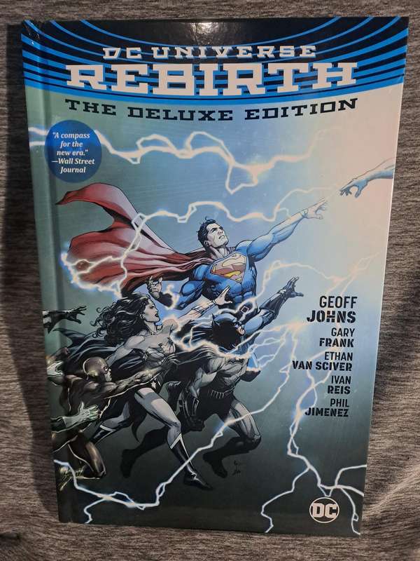 DC Universe:Rebirth The Deluxe Edition [ISBN 9781401270728](DC Comics)