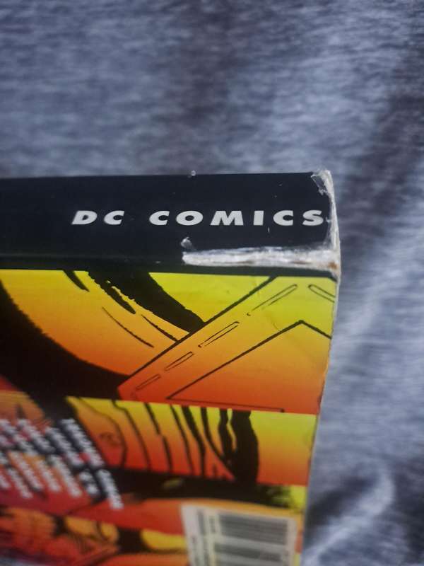 The Return Of Superman [ISBN 1852865148](DC Comics)( tear on spine)