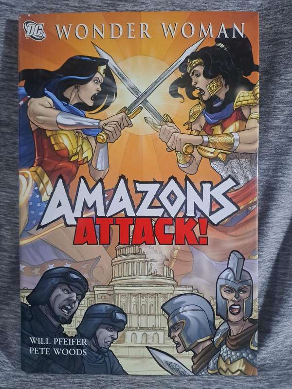 Wonder Woman Amazon Attack! [ISBN 9781401215439](DC Comics)