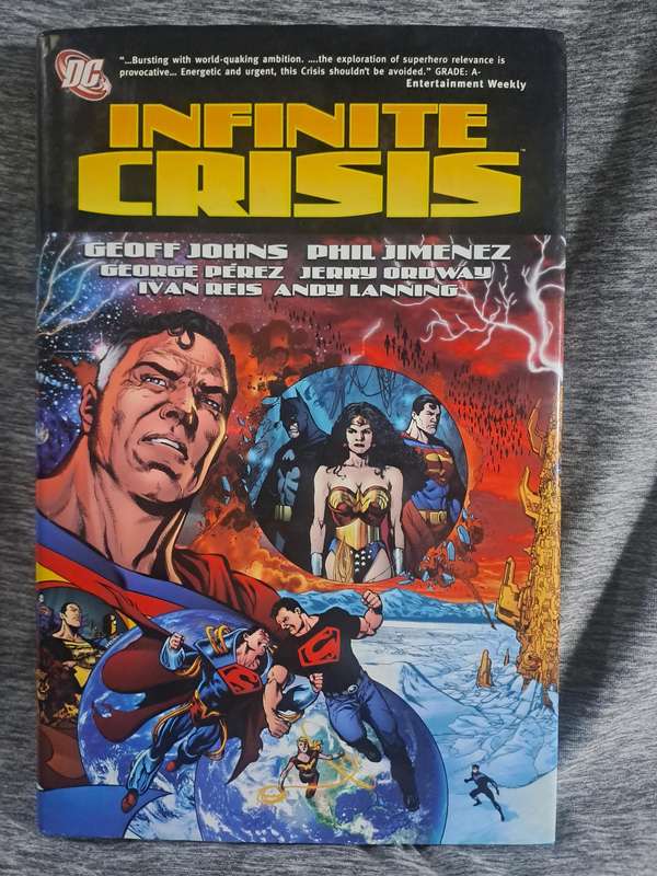 Infinite Crisis [ISBN 1401209599] (DC Comics)(hard cover)