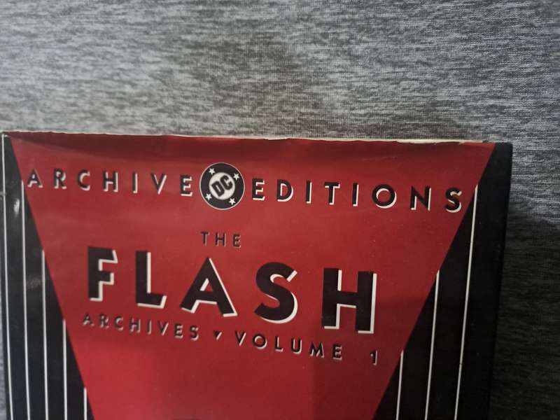 The Flash Archives Vol.1 [ISBN 1563891395](DC Comics)(hard cover)