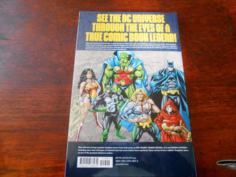 The DC Universe [ISBN 9781401278274] (DC Commics)