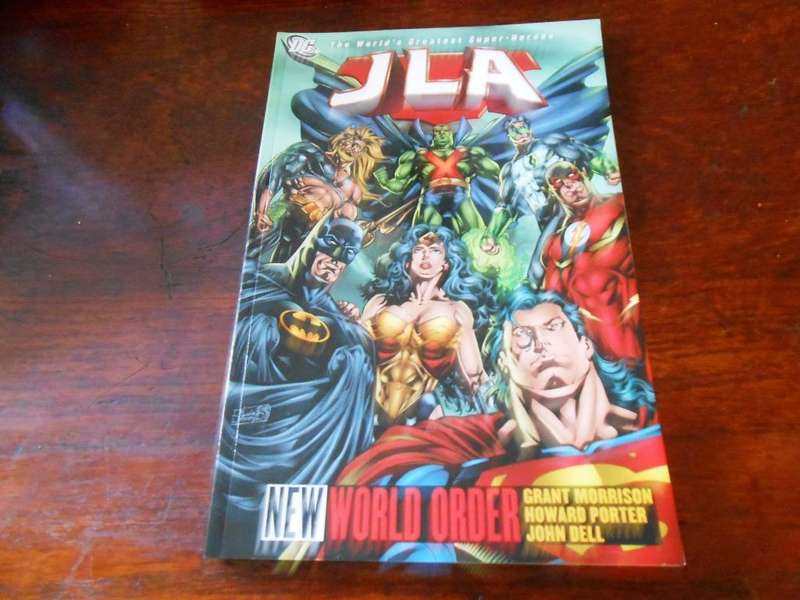 JLA New World Order [ISBN 9781563893698] (DC Comics)