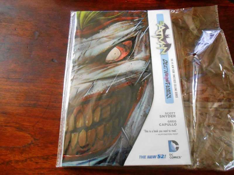 Batman Death Of  The Family Hard Cover [ISBN9781401242343] (DC Comic )