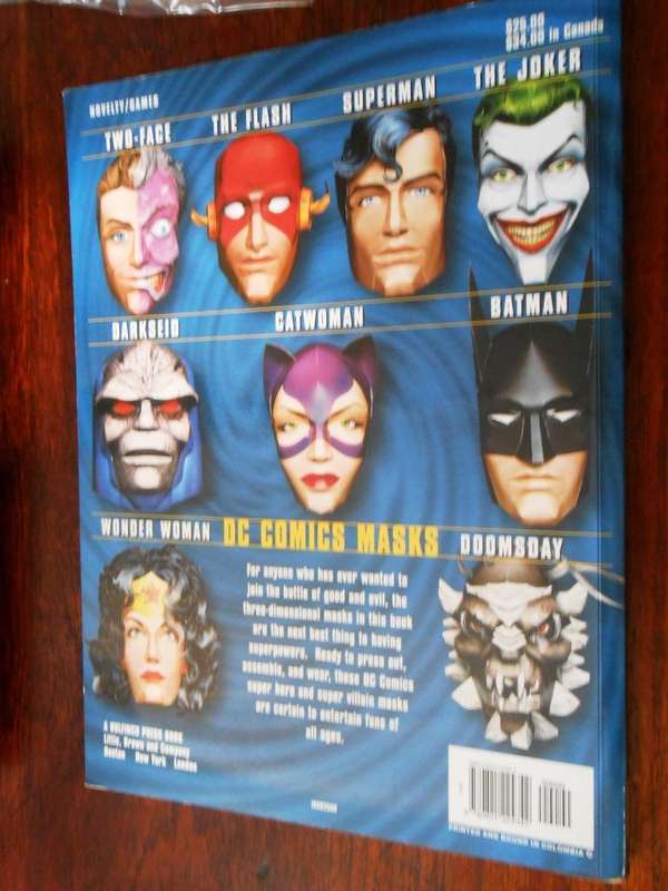 Masks [ISBN 9780821224342]  (DC Comics)
