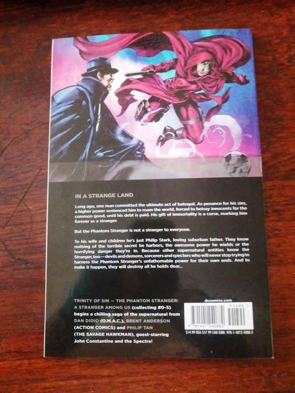 Trinity Of Sin:The Phantom Stranger Vol.1 A Stranger Among Us[ISBN 9781401240882] (DC Comics)