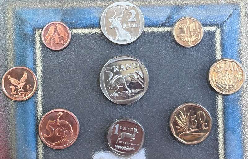 1995 COIN SET UNCIRCULATE IN MINT PACK NEW