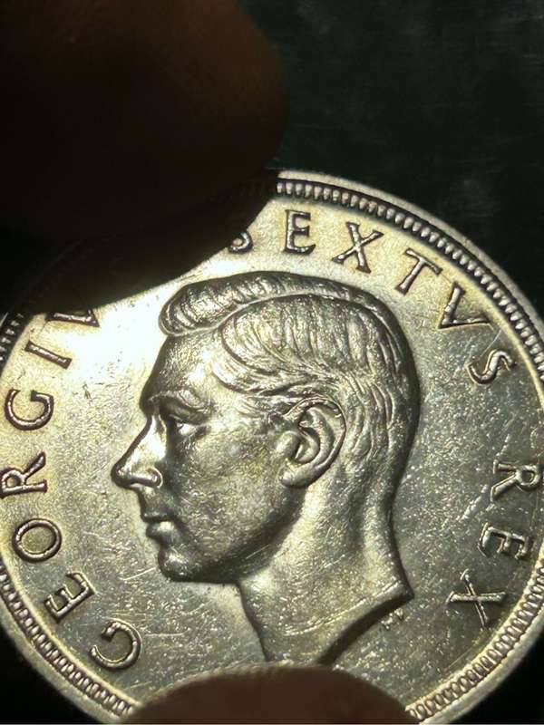 1948 5 SHILLING UNC GRADE QUALITY SPOTLESS CROWN IN CAPTULE