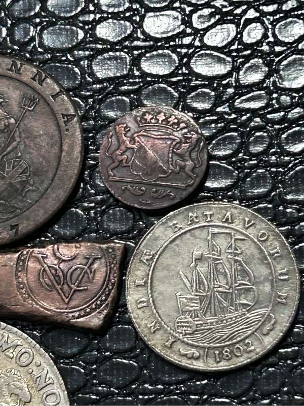 EIGHT VAN RIEBEEK REPLICA COIN IN BEAUTIFUL CONDITION