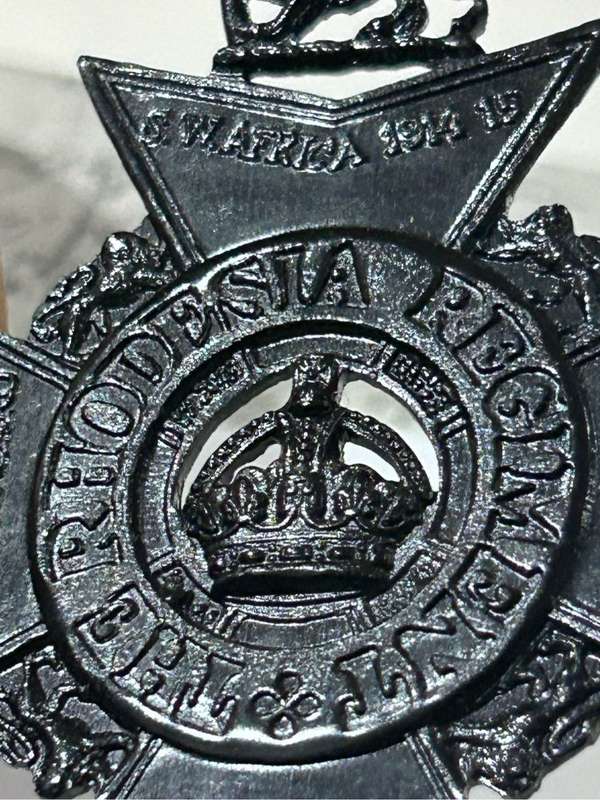 The Rhodesia Regiment hat badge 1972  1980 see images