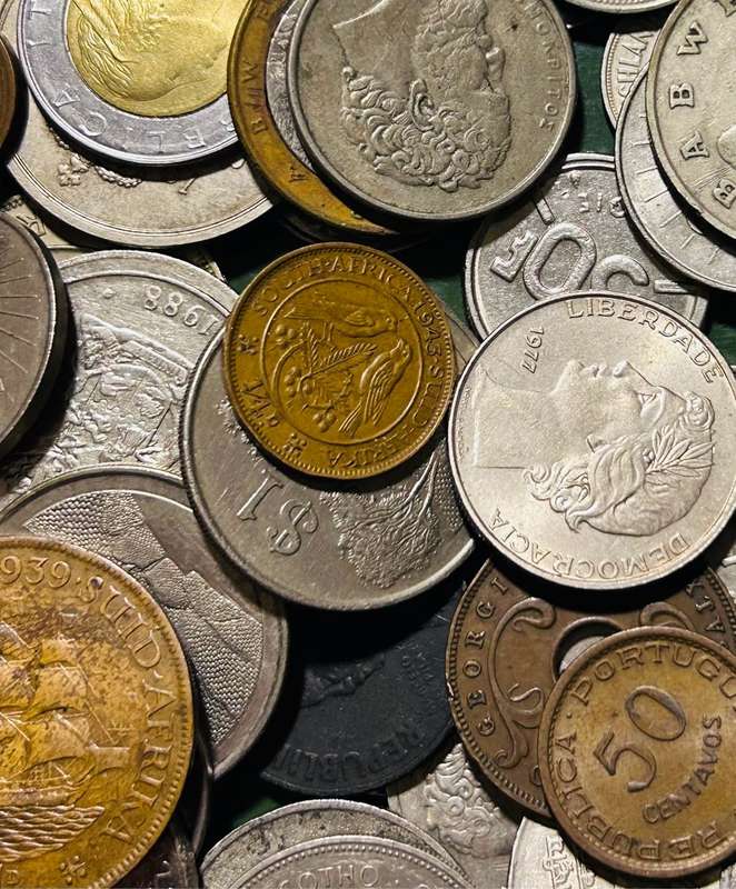 MIX LOT (100) HIGH QUALITY UNC,ERRORS,SCARES AND PROOF WORLD AND S.A COINS