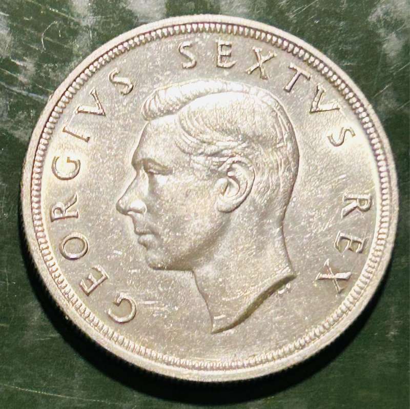 1948 5 SHILLING UNC GRADE QUALITY SPOTLESS CROWN IN CAPTULE