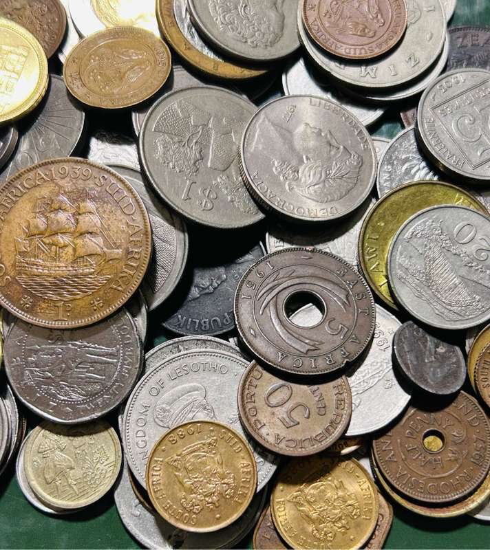 MIX LOT (100) HIGH QUALITY UNC,ERRORS,SCARES AND PROOF WORLD AND S.A COINS