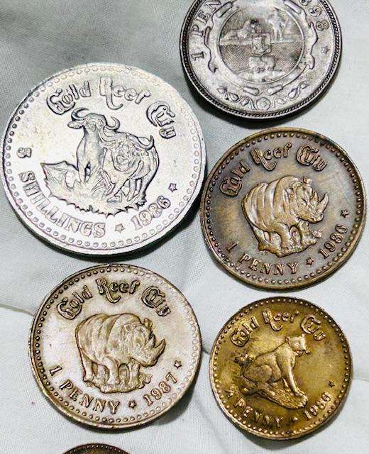 PAUL KRUGER GOLD REEF CITY TOKEN - SCARES 1991 - 1 POND UNCIRCULATED AND 1892 1PENNY DAMAGED