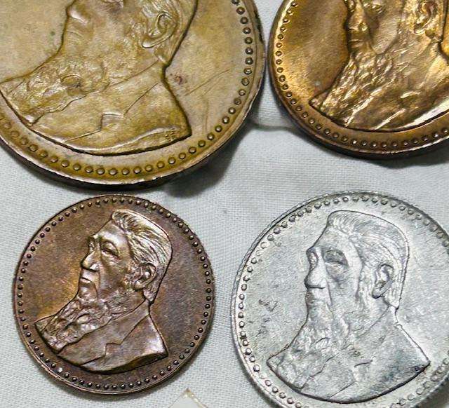PAUL KRUGER GOLD REEF CITY TOKEN - SCARES 1991 - 1 POND UNCIRCULATED AND 1892 1PENNY DAMAGED