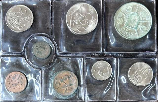 1974 South Africa (UNC) Mint Pack Set (Silver R1) Mintage ONLY 20,000