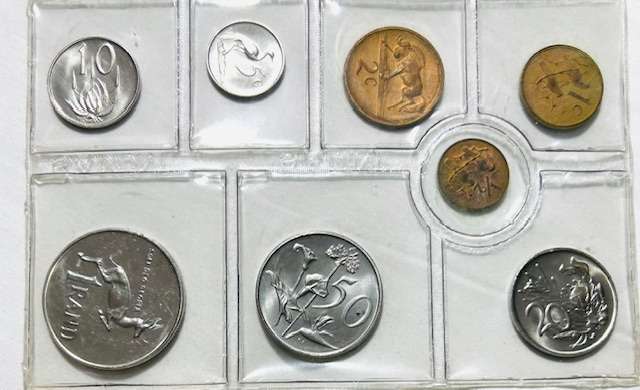 1977 (R1-1/2c) MINT PACK SOUTH AFRICA UNCIRCULATED COINS AS FROM MINT