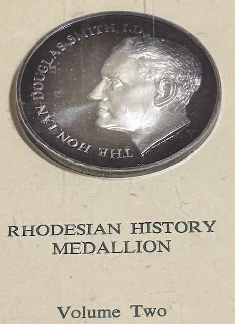 RHODESIA HISTORY MEDALLION VOL. 2 (42 GRAMS PURE 99.9 SILVER) IN ORIGINAL HOLDER SEALEDRHODESIA HIST