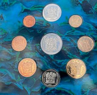 1995 SPECIAL UNCIRCULATE SET IN ORIGINAL CASE (SEE OTHER 1995 SETS COMPLETE COLLECTION) SEE IMAGES