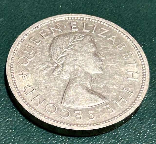 SOUTHERN RHODESIA 1953 SILVER 1 CROWN IN PRESENTATION CAPSULE