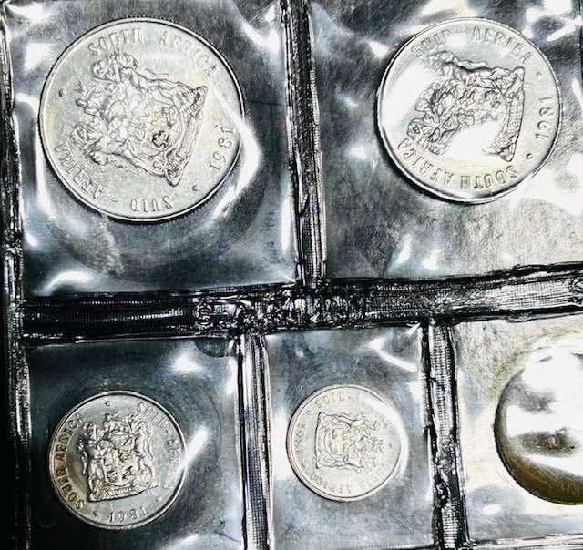 1981 UNCIRCULATED COIN SET IN ORIGINAL PACKAGING