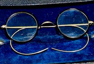 HIGH VALUE MIX LOT CONTAINING SILVER AND SMART WATCH (SEE DESCRIPTION) 