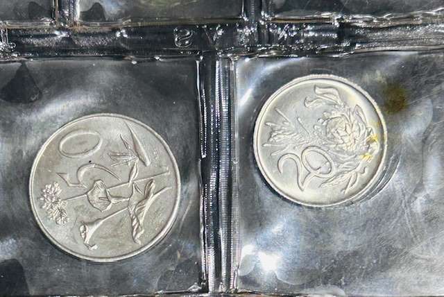 1981 UNCIRCULATED COIN SET IN ORIGINAL PACKAGING