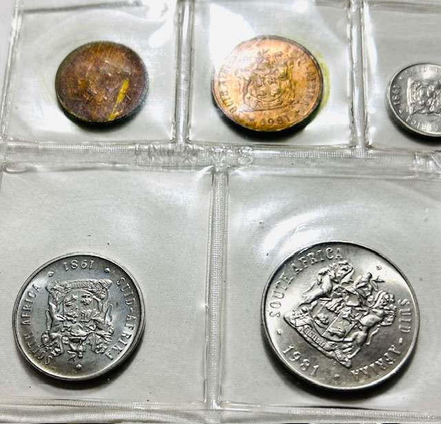 1981 SA MINT PACK STILL AS FROM MINT FULLY UNCIRCULATED