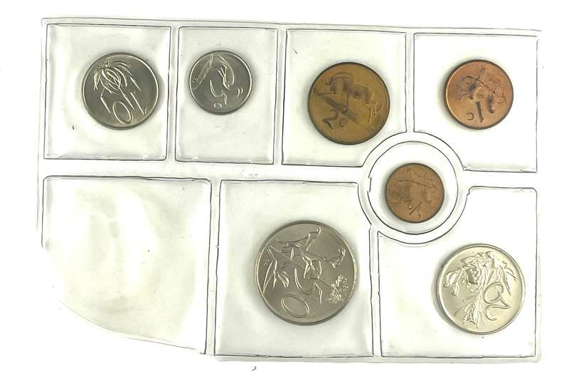 1973 partial uncirculated mint pack set (No R1)