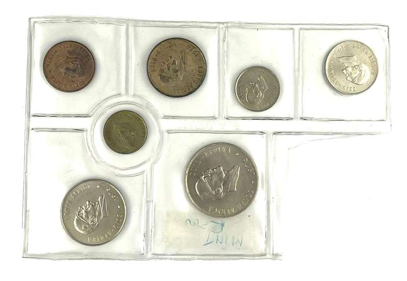 1976 partial uncirculated mint pack set (No R1)