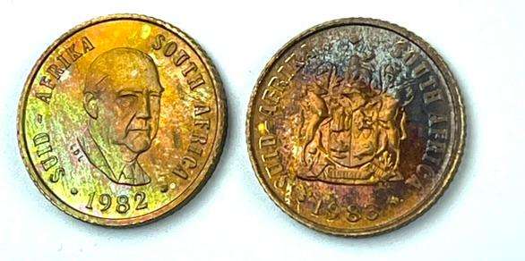 1982+1983 Beautifully toned 1 cents