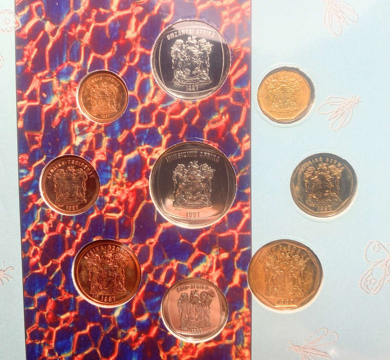 1997 South Africa (B-UNC) uncirculated Mint set *Mintage only 4,487*