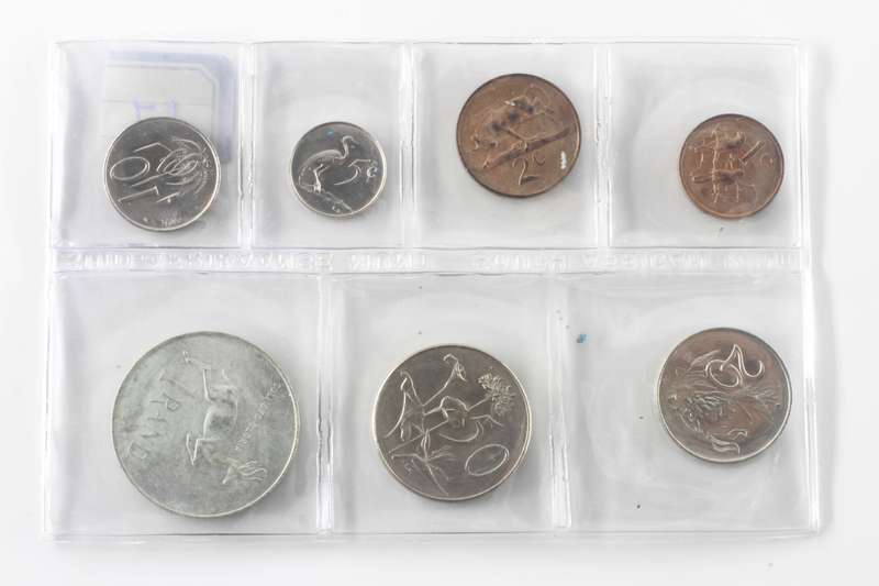 1967 English South Africa (UNC) Uncirculated Mint Pack Set (Silver R1) **Mintage ONLY 20,000**