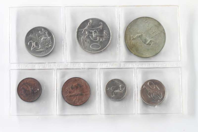 1968 English South Africa (UNC) Uncirculated Mint Pack Set (Silver R1)* **Mintage ONLY 20,000**