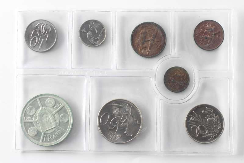 1974 South Africa (UNC) Uncirculated Mint Pack Set (Silver R1)* **Mintage ONLY 20,000**