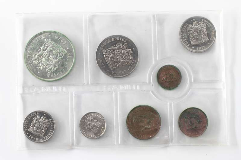 1975 South Africa (UNC) Uncirculated Mint Pack Set (Silver R1) * **Mintage ONLY 20,000**