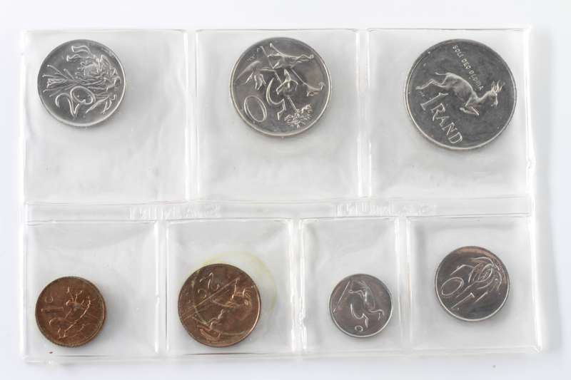 1982 South Africa (UNC) Uncirculated Mint Pack Set * **Mintage ONLY 10,000**