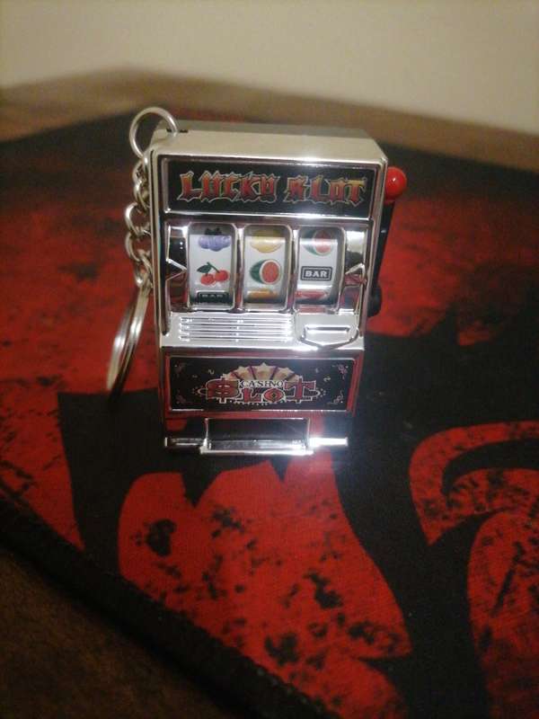 Working slot machine keyrings