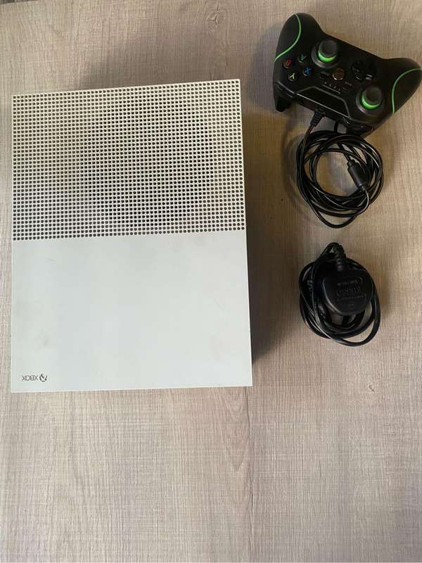 XBOX ONE S 1TB