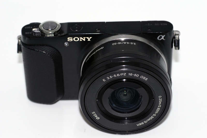 Sony NEX 3N with 15-55 sony emount lens