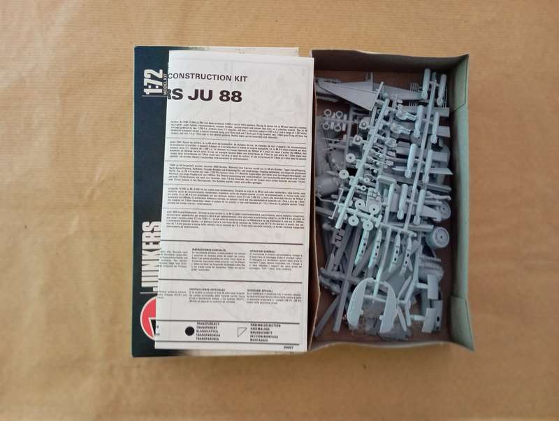 Scale Model Kit 1:72 - Junkers JU88 - Airfix