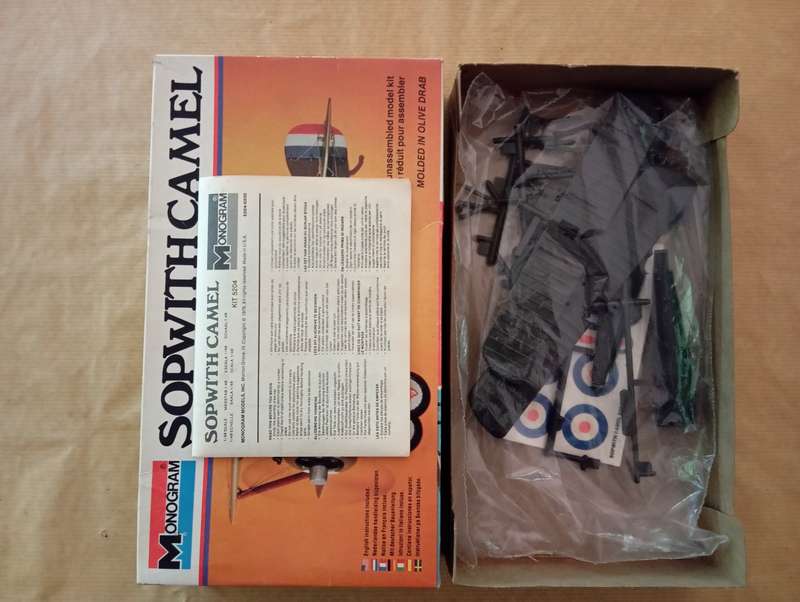 Scale Model Kit 1:48 - Sopwith Camel - Monogram