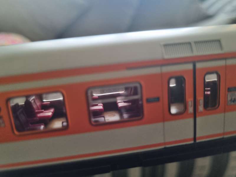 ROCO - S-BAHN CONTROL CAR & 2 PASSENGER CARS  (H0 SCALE)